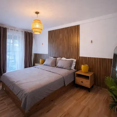Appartamento Bega's Bduplex In Golem, Durres